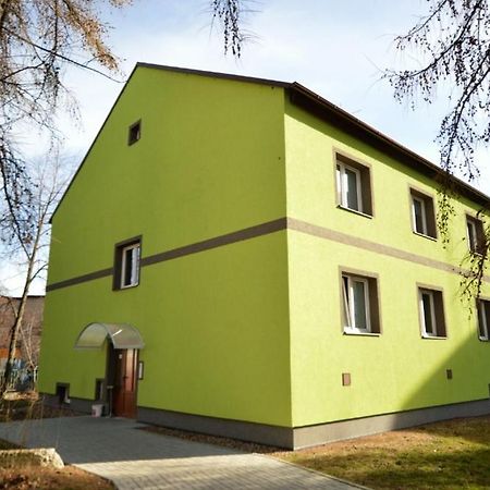 Apartmany - Skolni Chomutov Ngoại thất bức ảnh