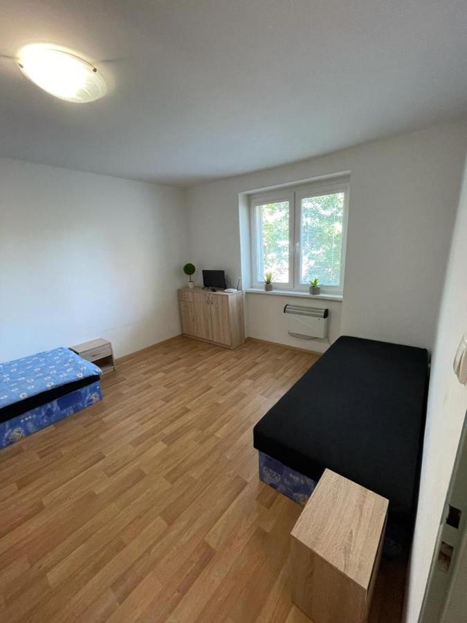 Apartmany - Skolni Chomutov Ngoại thất bức ảnh