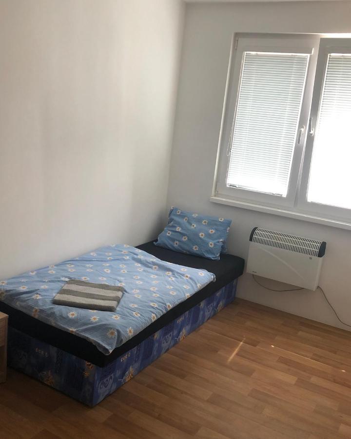 Apartmany - Skolni Chomutov Ngoại thất bức ảnh